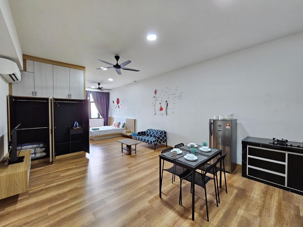 Quartz Paragon Suites Melaka By Ggm Δωμάτιο φωτογραφία