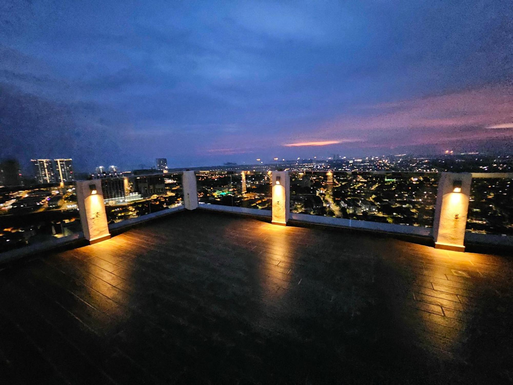 Quartz Paragon Suites Melaka By Ggm Εξωτερικό φωτογραφία