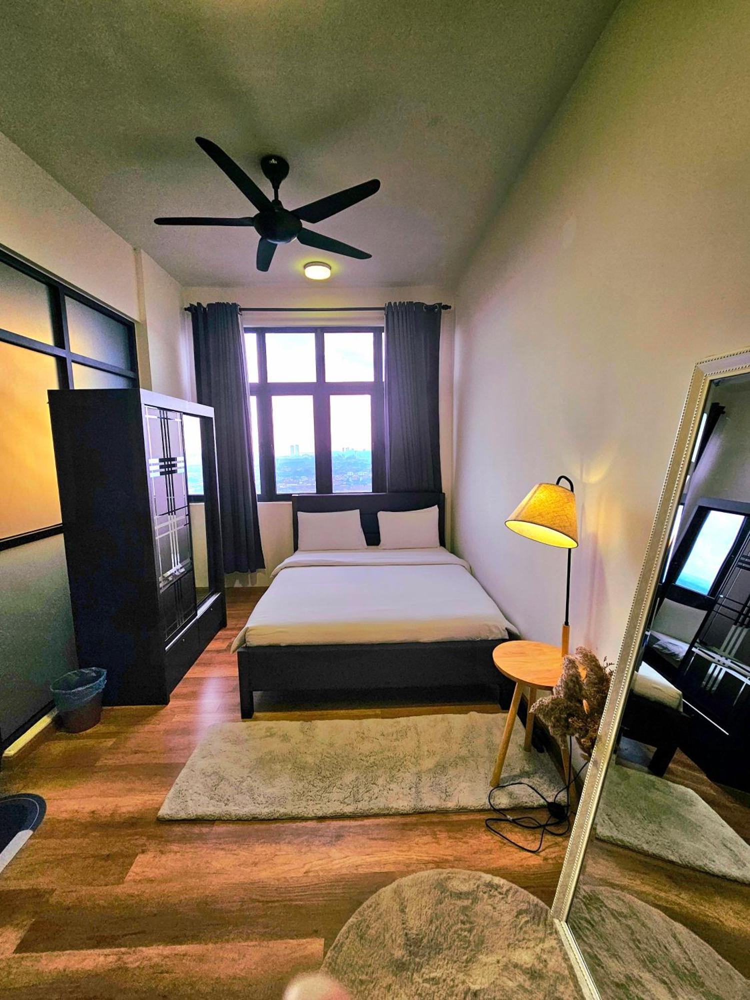 Quartz Paragon Suites Melaka By Ggm Εξωτερικό φωτογραφία